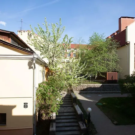 Riverside Hostel *